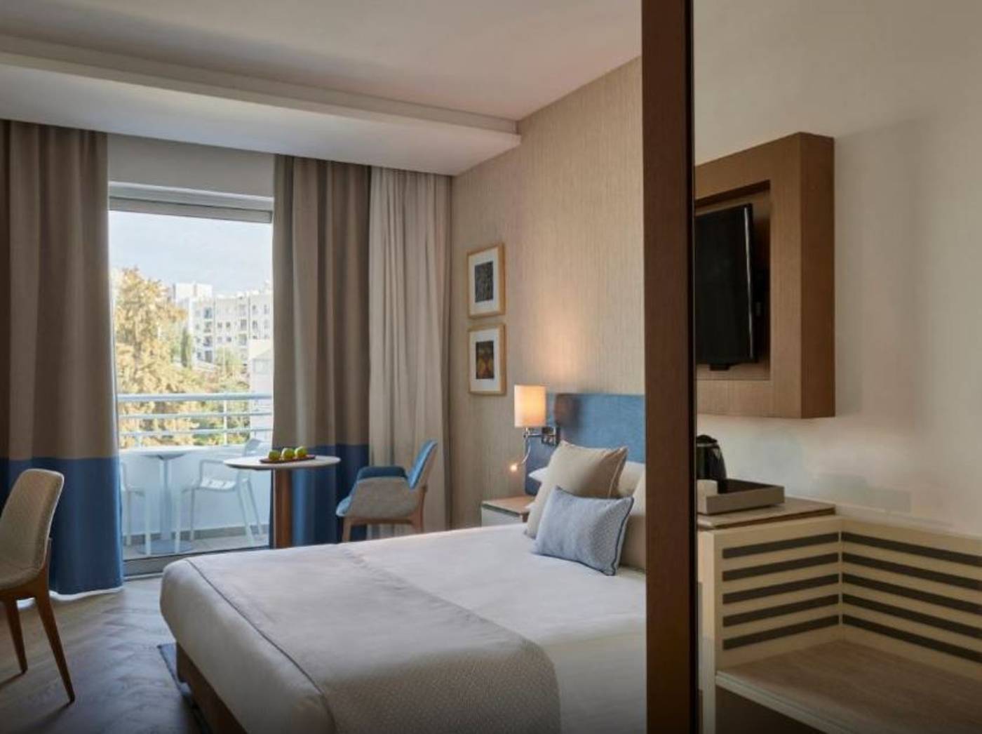 Mediterranean-Beach-Room-15