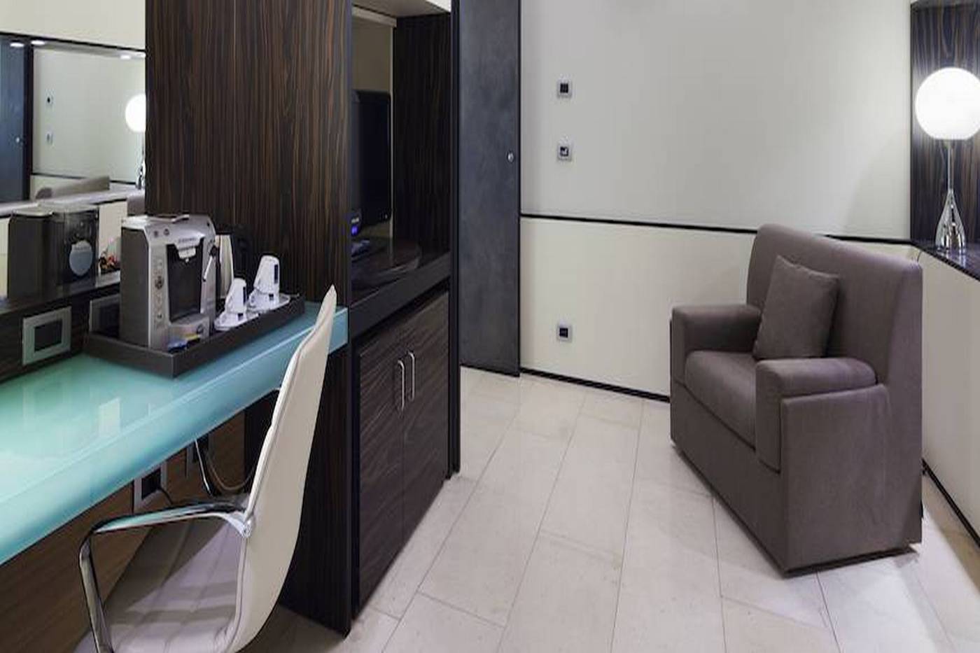 NH-Venezia-Laguna-Palace-Room-40