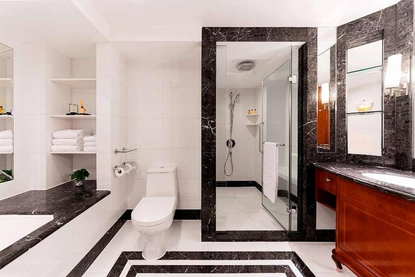 Kowloon-Shangri-La-Hong-Kong-Room-47