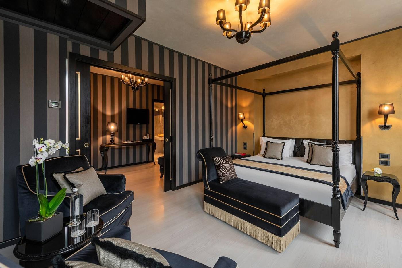 Carnival-Palace-Room-25