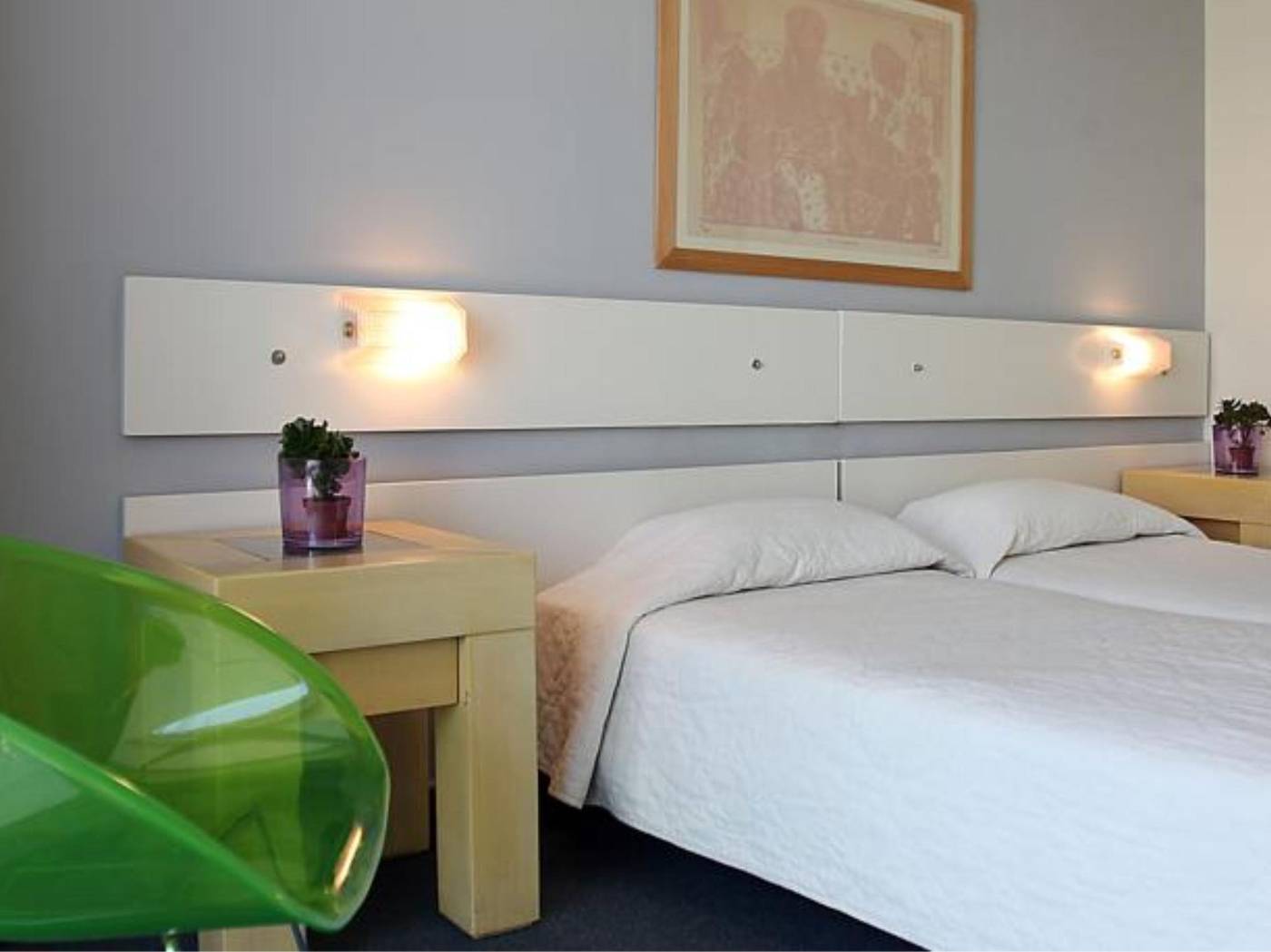 Dorian-Inn--Sure-Hotel-Collection-by-Best-Western-Room-34