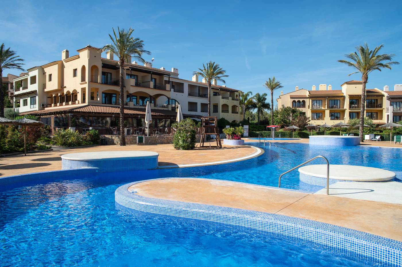 Pierre---Vacances-Bonavista-de-Bonmont-Pool-8