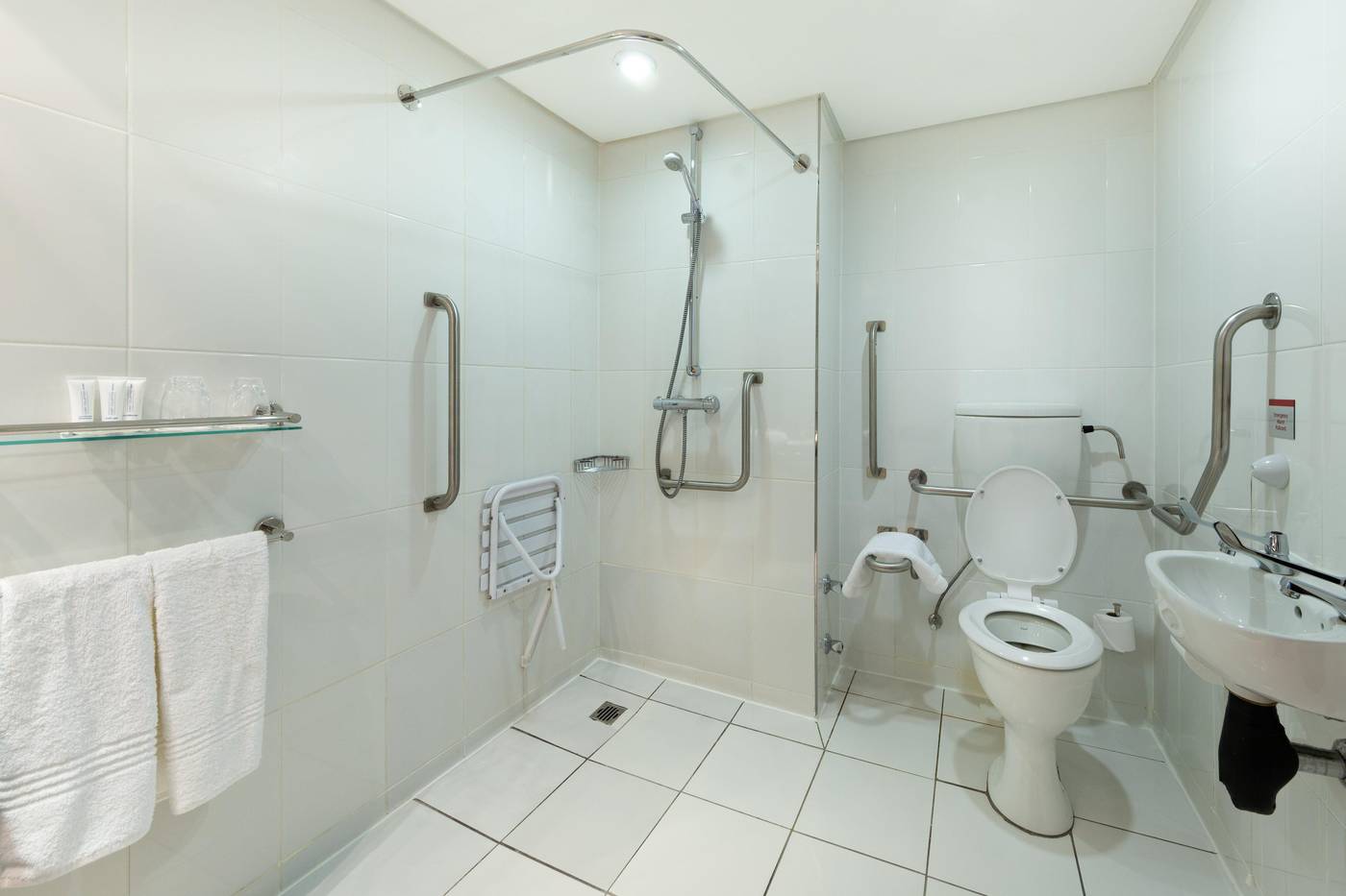 Holiday-Inn-Express-Cape-Town-City-Centre-Room-41