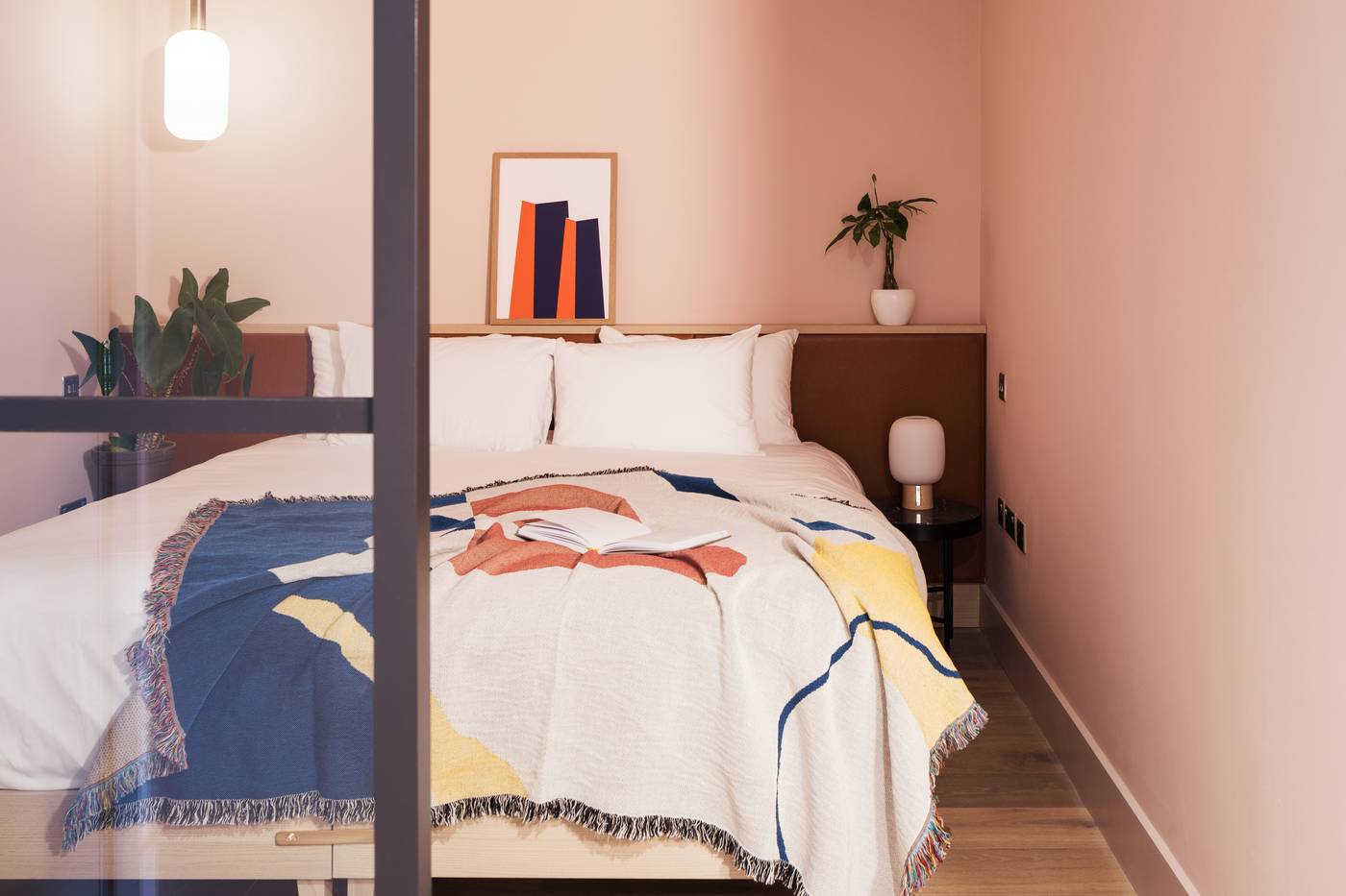 Zanzibar-Locke--Ha-Penny-Bridge-Room-19