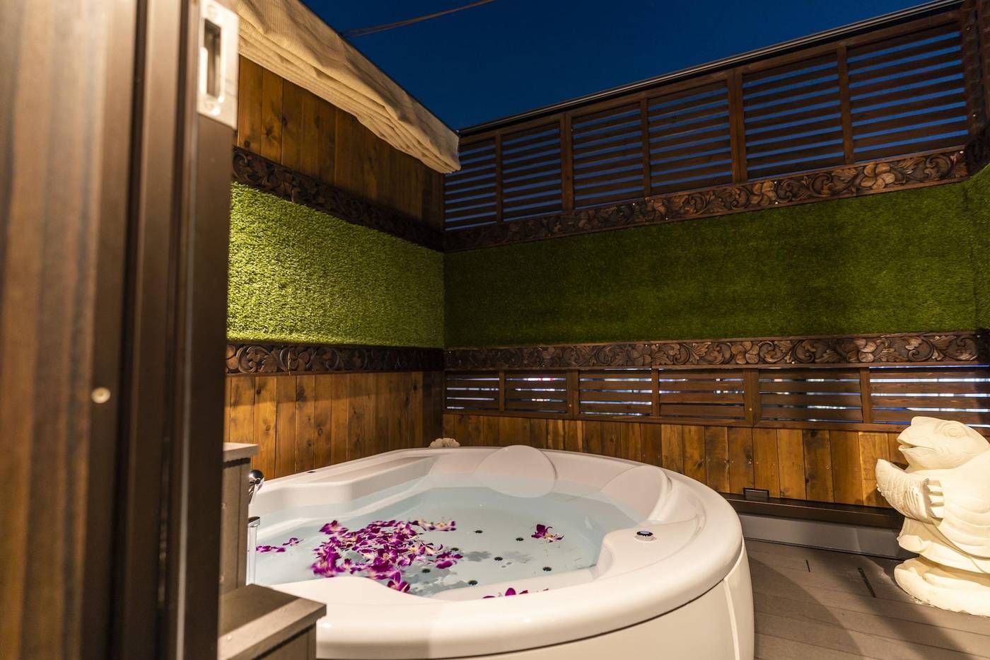 Hotel Petitbali Garden Shin Okubo A Adult Only-Japan-TOKYO-Sports and Entertainment-8