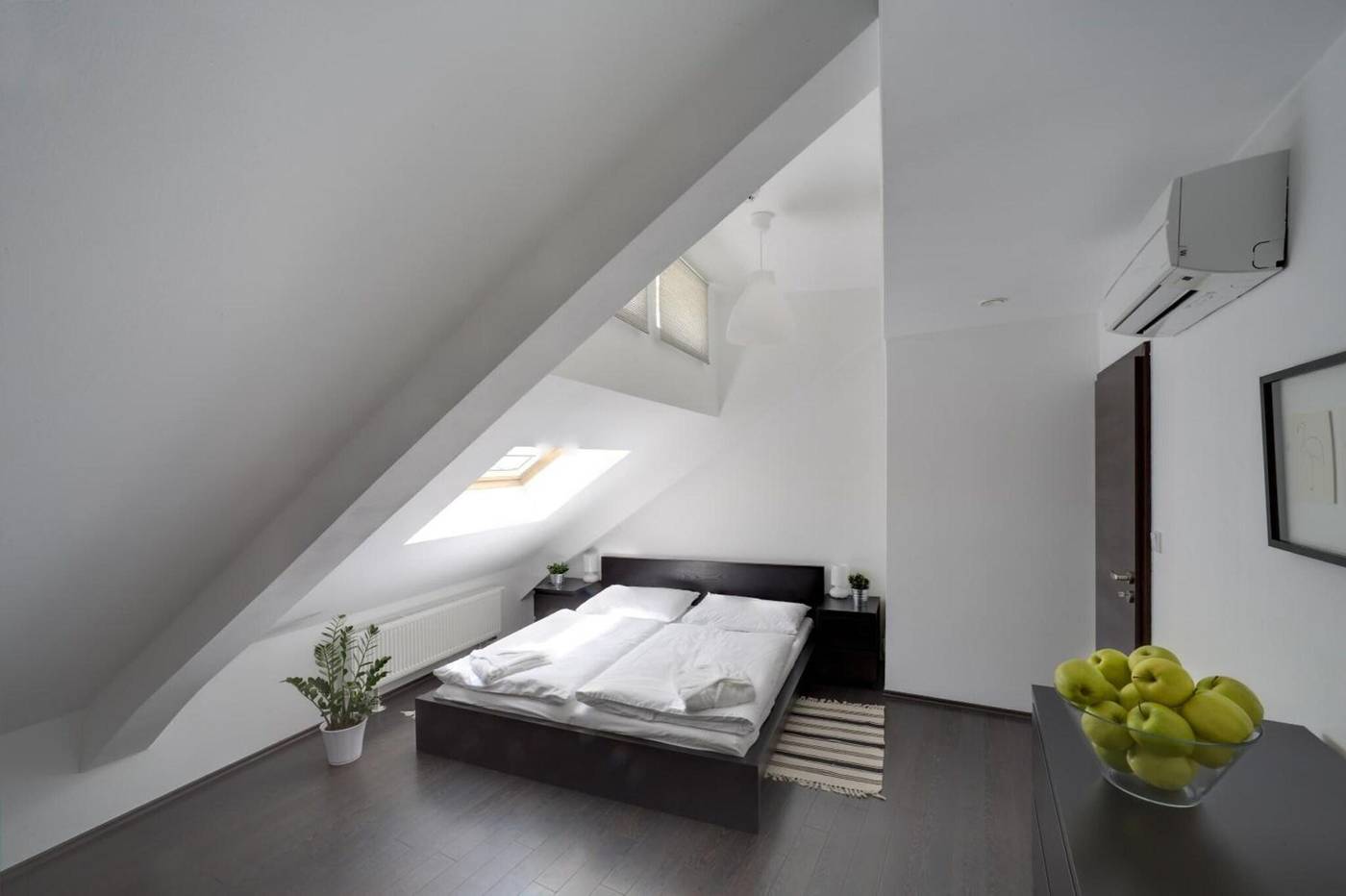 Hotel-1-Republic-Hotel-Room-25