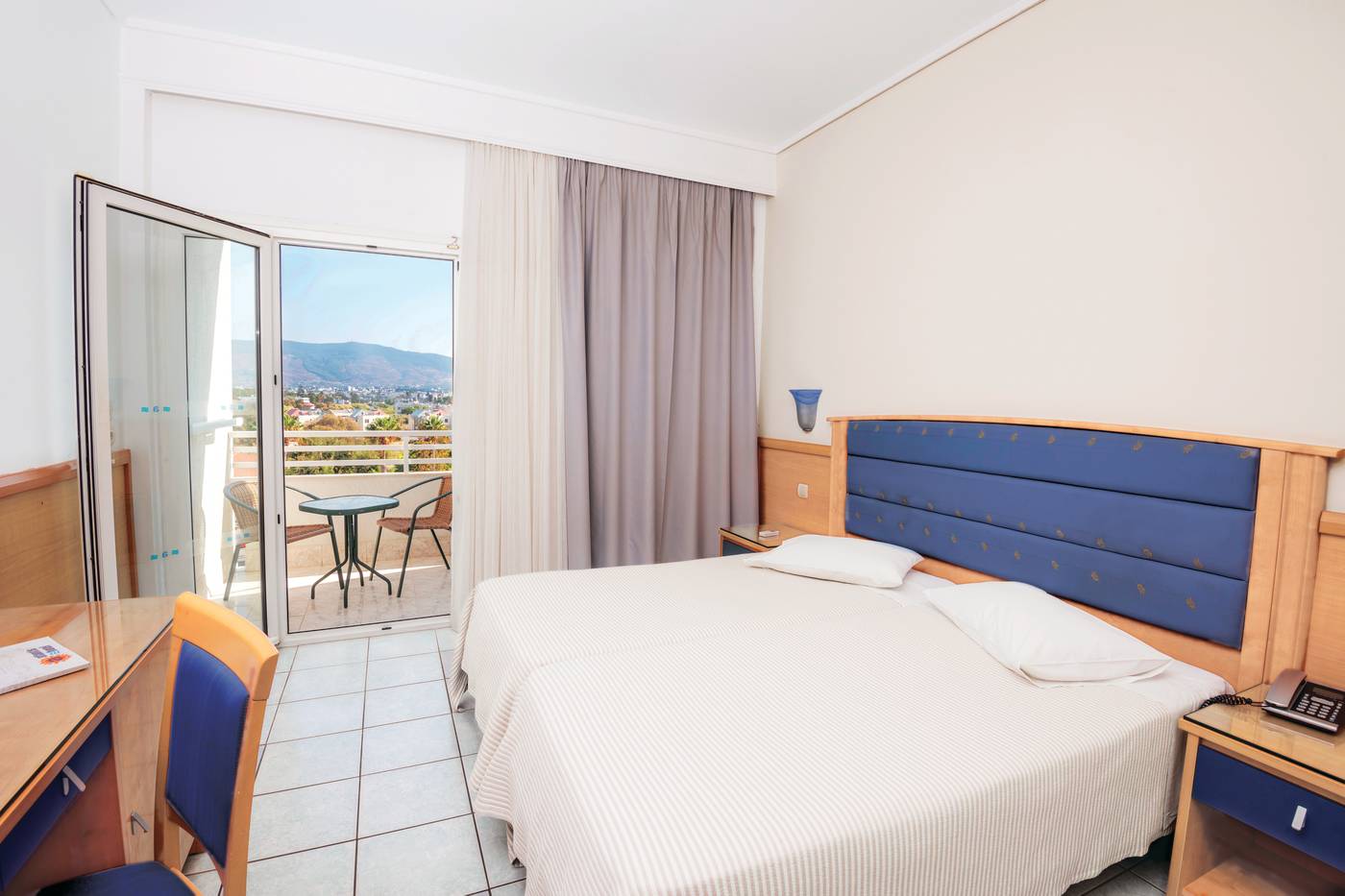 Atlantis-Hotel-Room-30