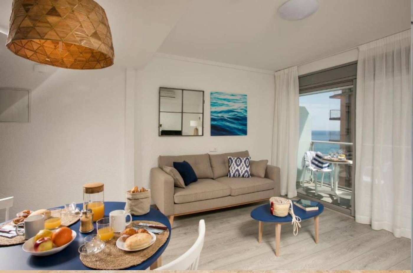 Pierre---Vacances-Blanes-Playa-Lobby-13