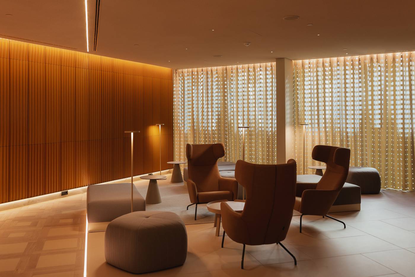 Lumen-Hotel-and-The-Lisbon-Light-Show-Lobby-11