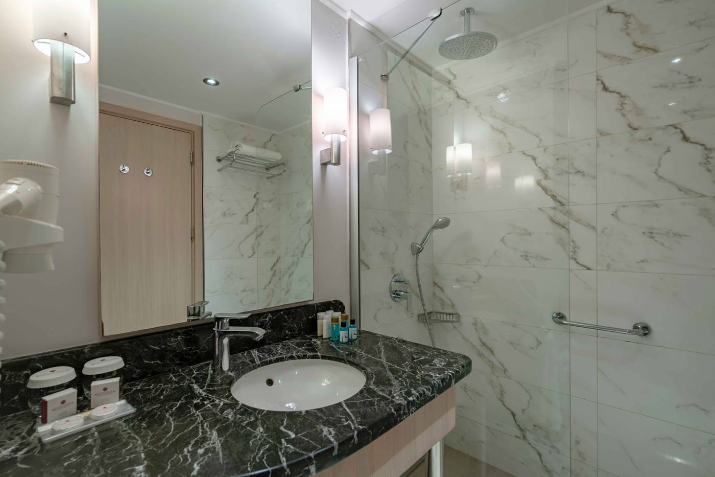 Royal-Teos-Thermal-Resort-Clinic---Spa-Room-41