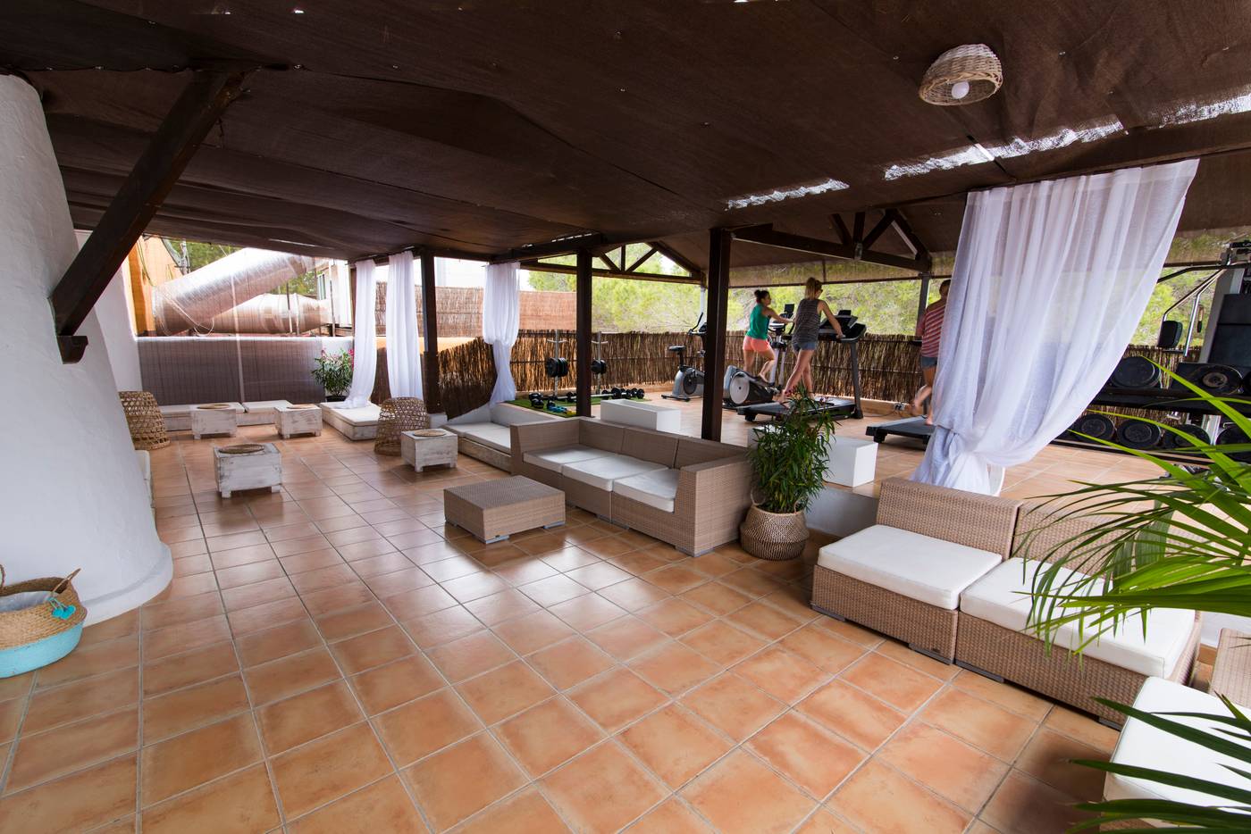 Azuline-Club-Cala-Martina-Ibiza-Sports-and-Entertainment-47