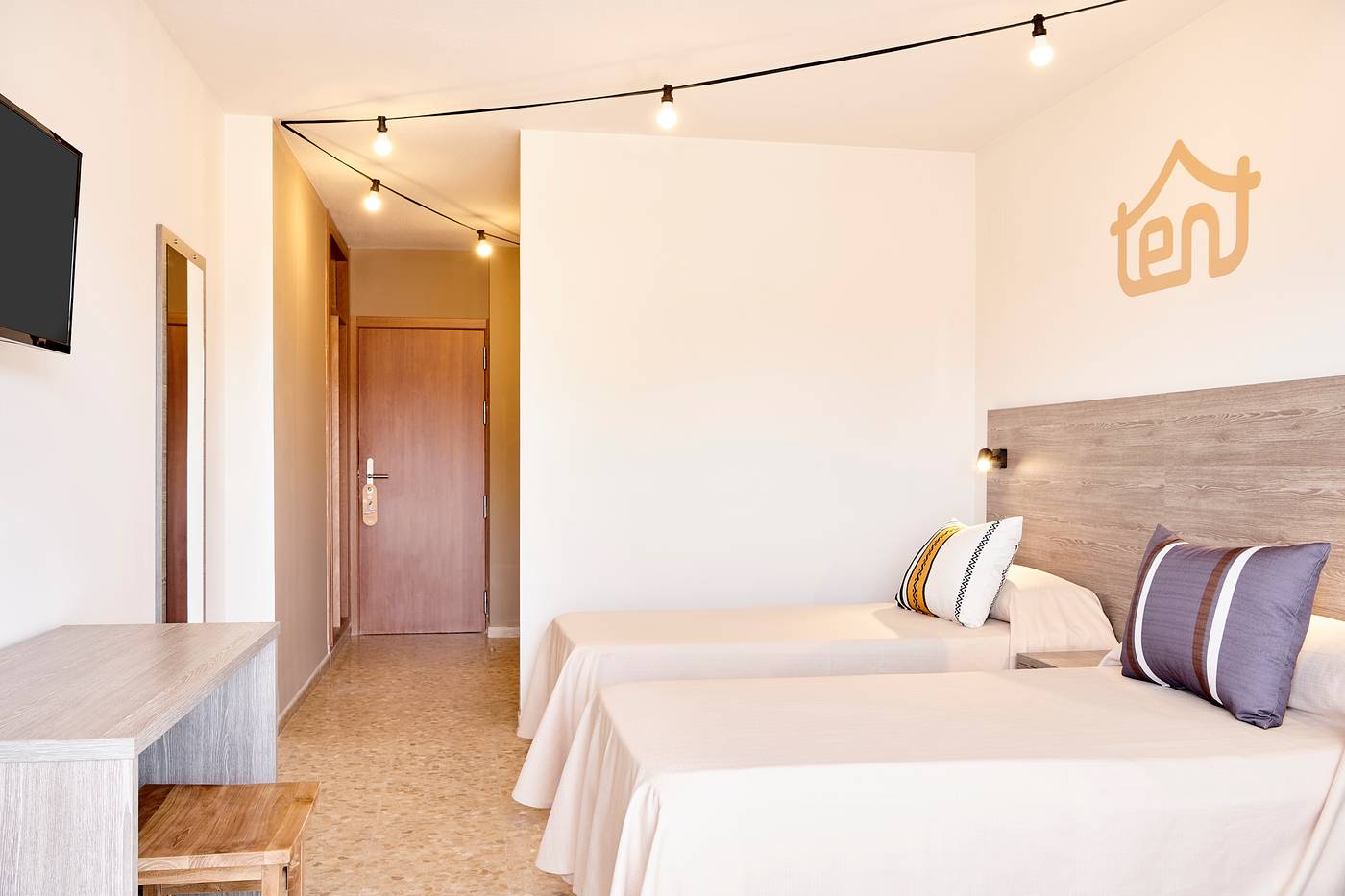 tent-Torremolinos-Room-10