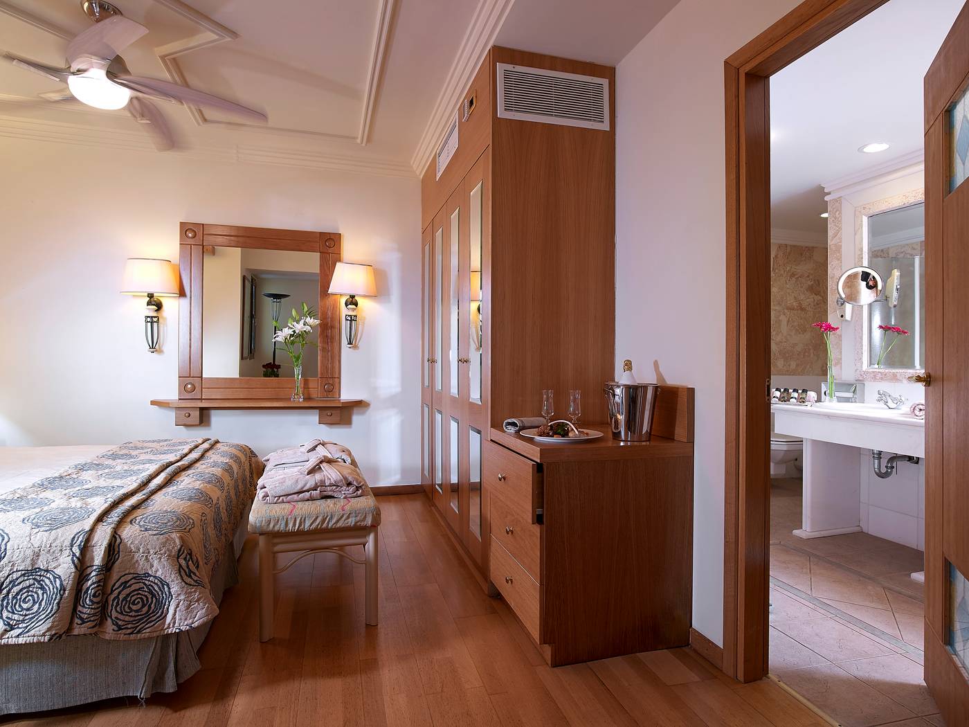 Aldemar-Knossos-Royal-Villas-Room-47