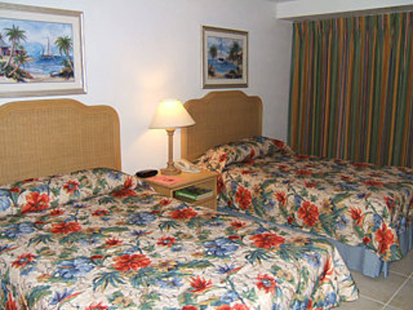 Castaways Resort & Suites