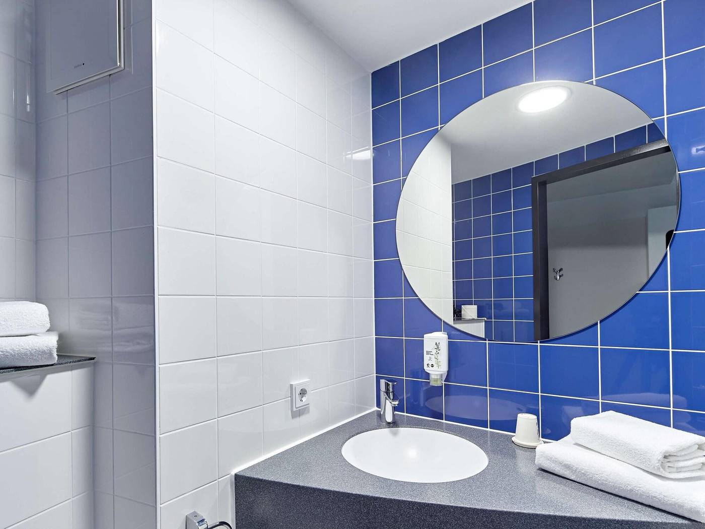 B-B-Hotel-Koln-Troisdorf-Room-41