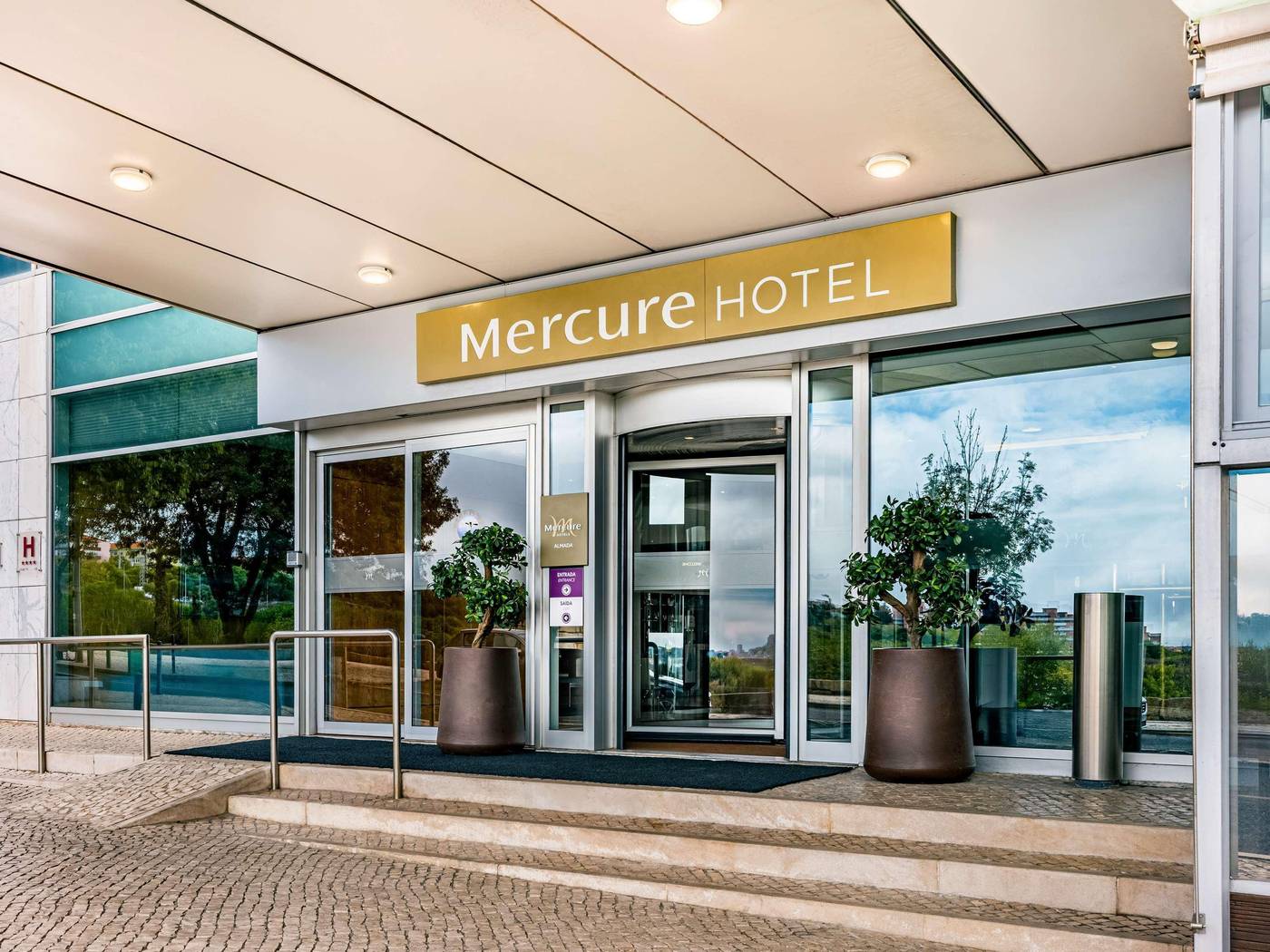 Mercure-Lisboa-Almada-Hotel-General-view-13