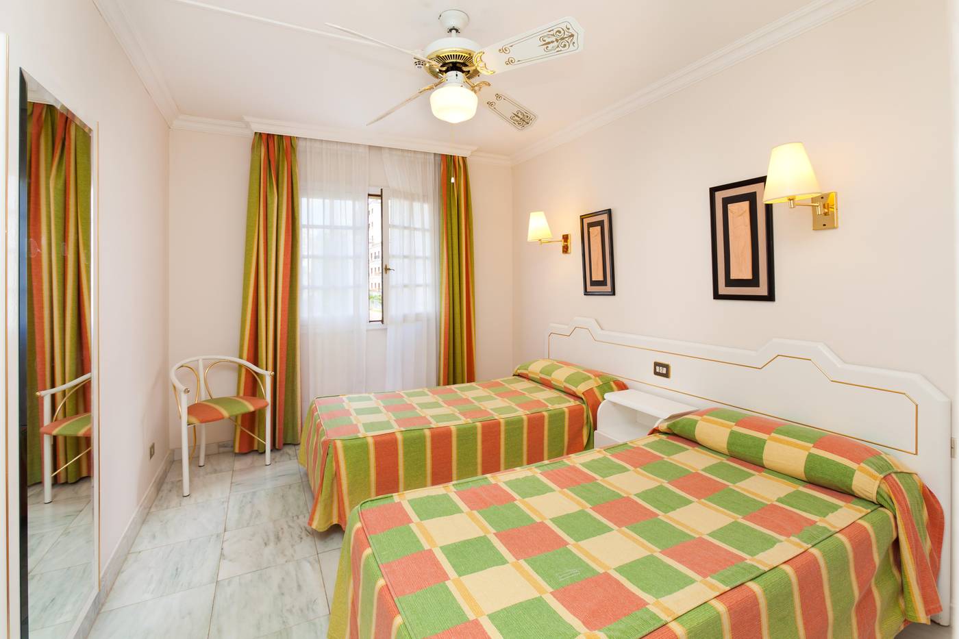Apartamentos-Casablanca-Room-12