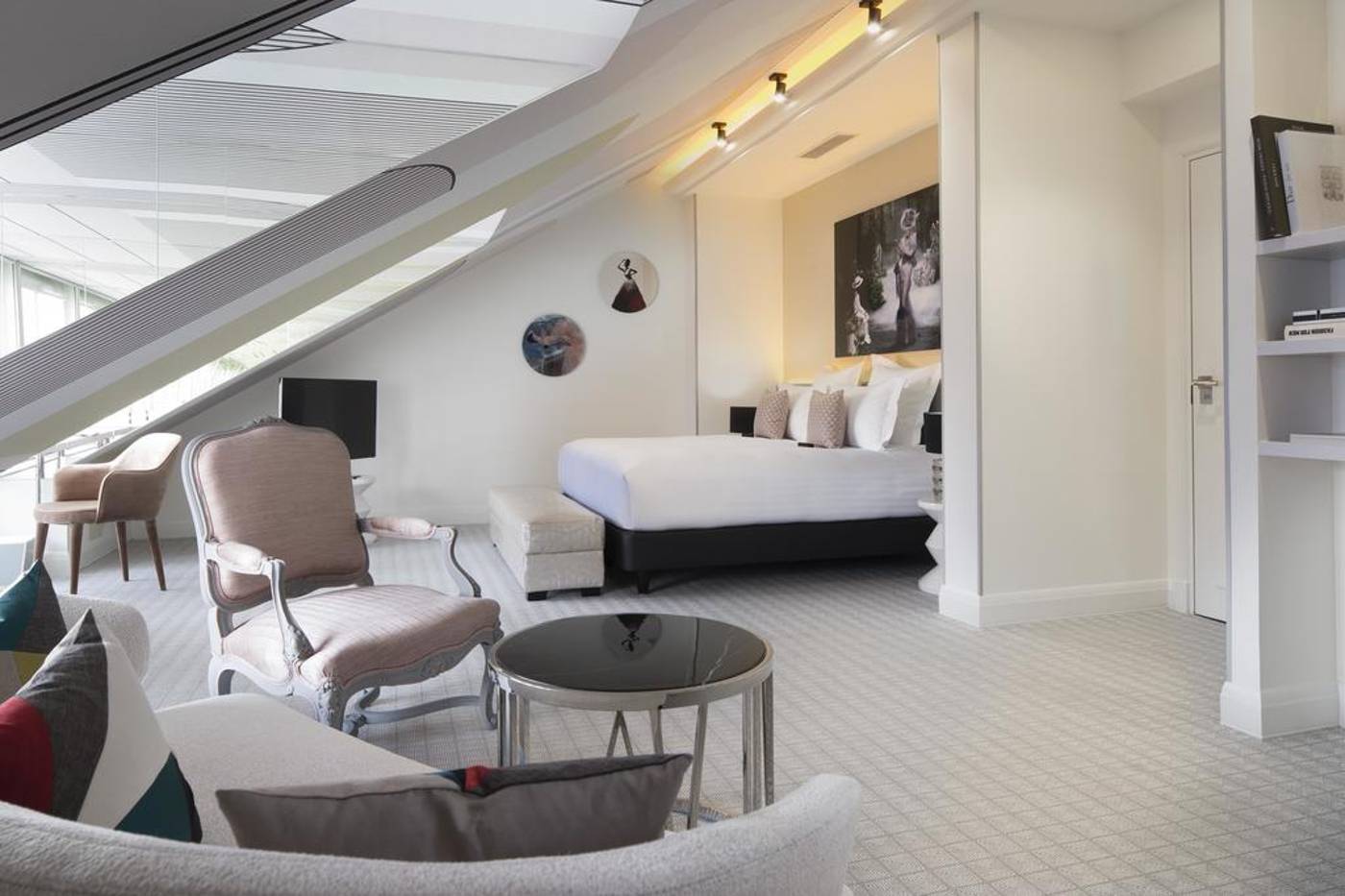 Hotel-Dress-Code-Room-5