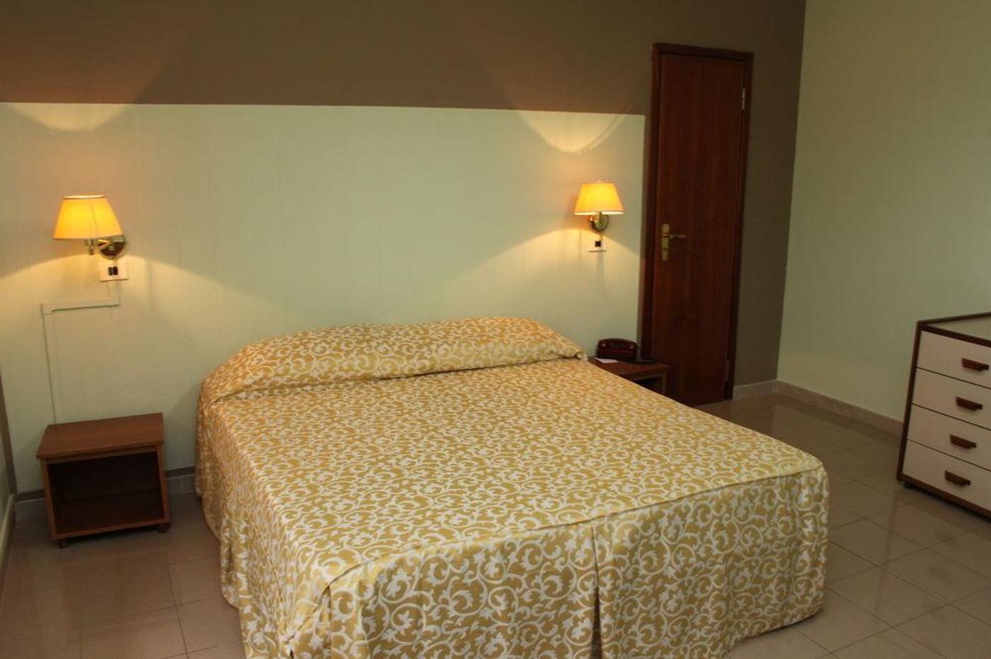 Hotel Plaza-Italy-TARANTO-General view-7
