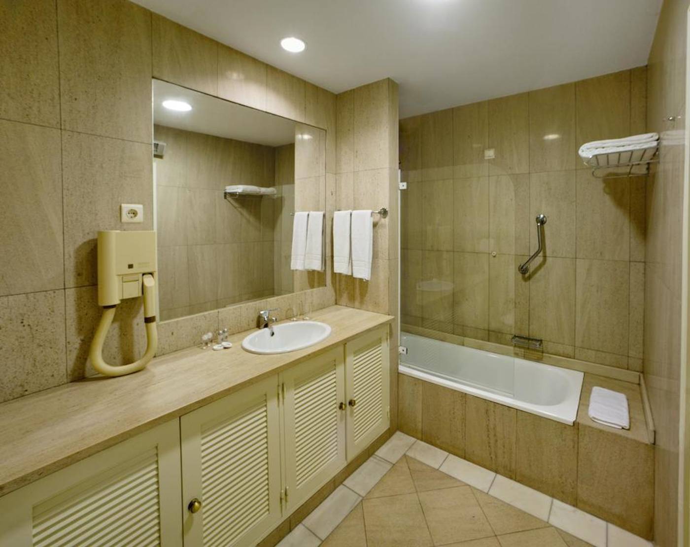 Cerro-da-Marina-Room-13