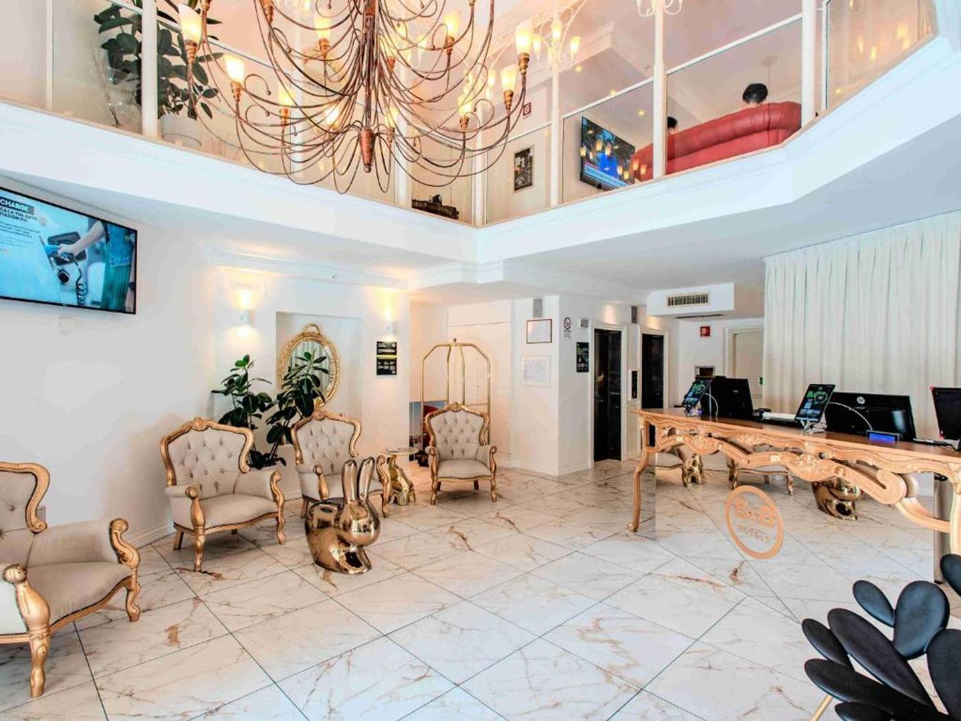 Laurus-Hotel-Al-Duomo-Lobby-6