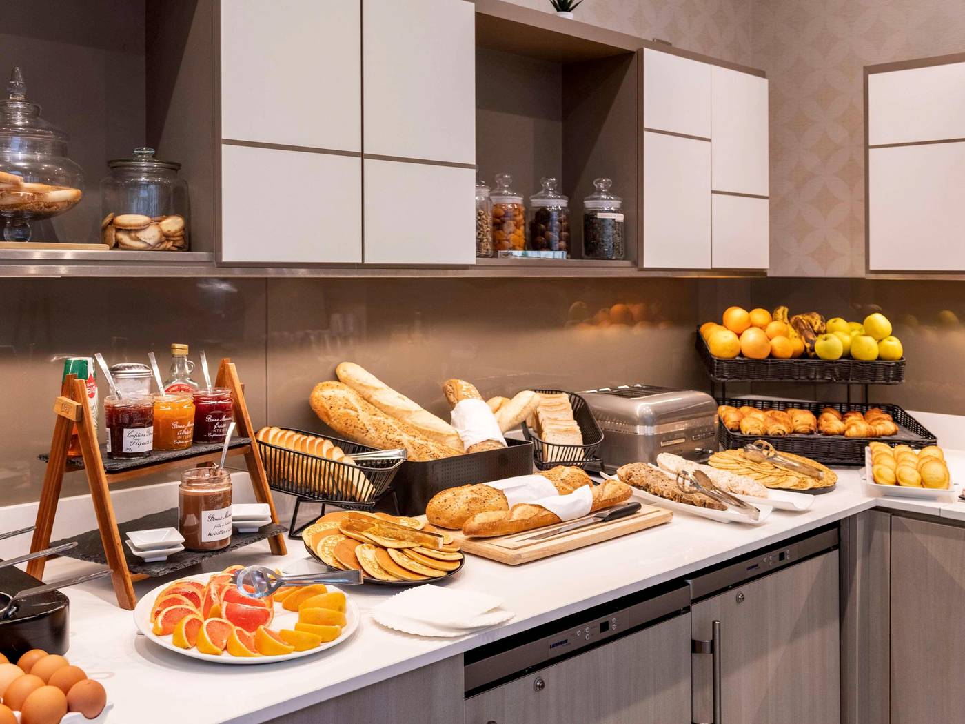 Hotel-Mercure-Paris-Montparnasse-Raspail-Restaurant-37