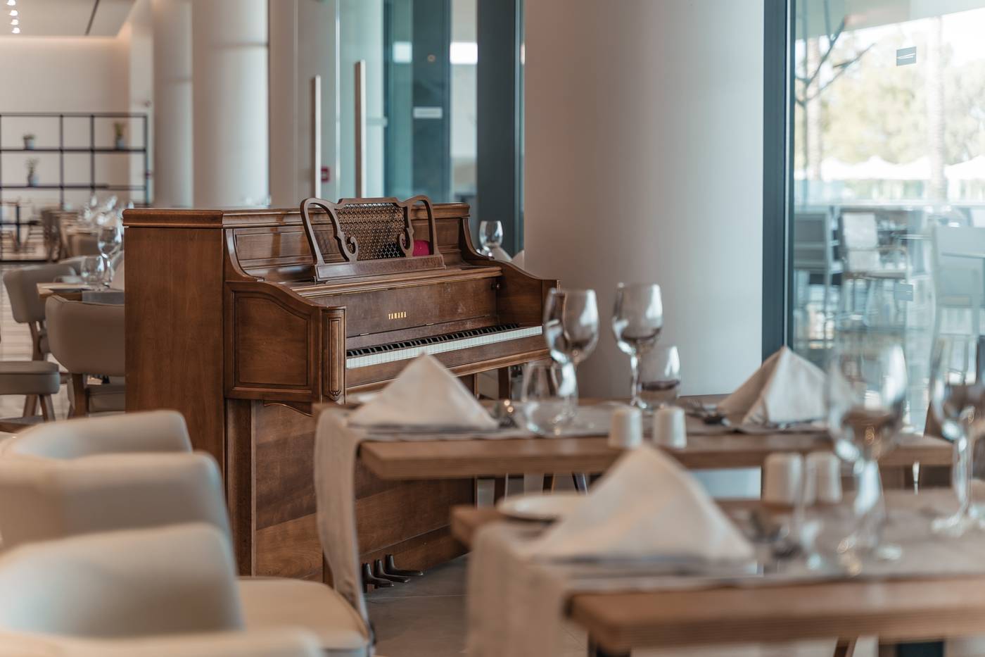 Gennadi-Grand-Resort-Restaurant-39