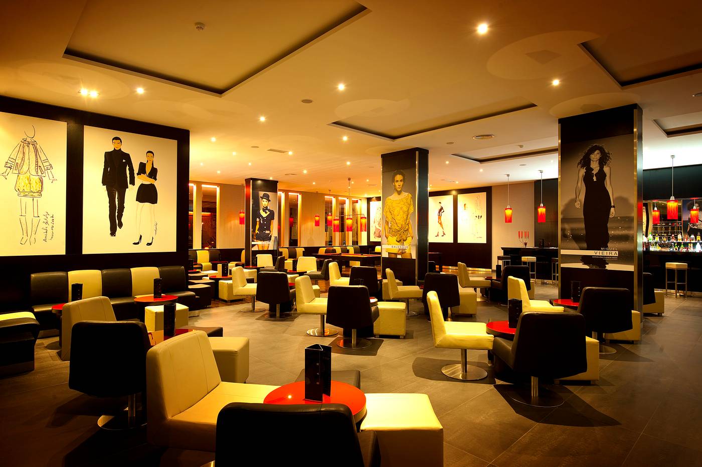 Vila-Gale-Lagos-Bar-24