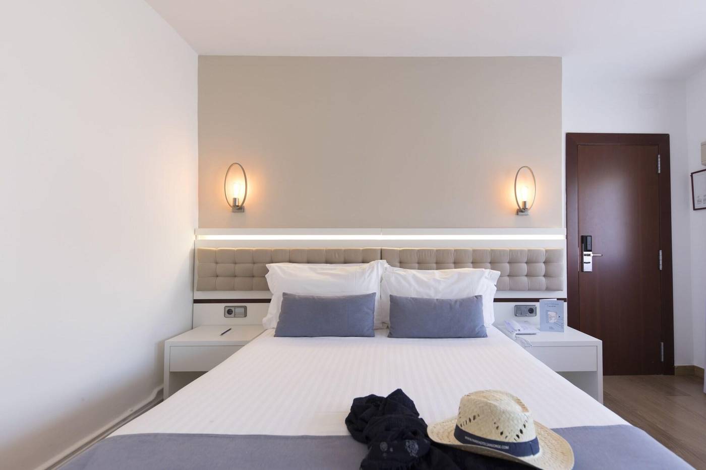 Park-Hotel-San-Jorge-Room-9