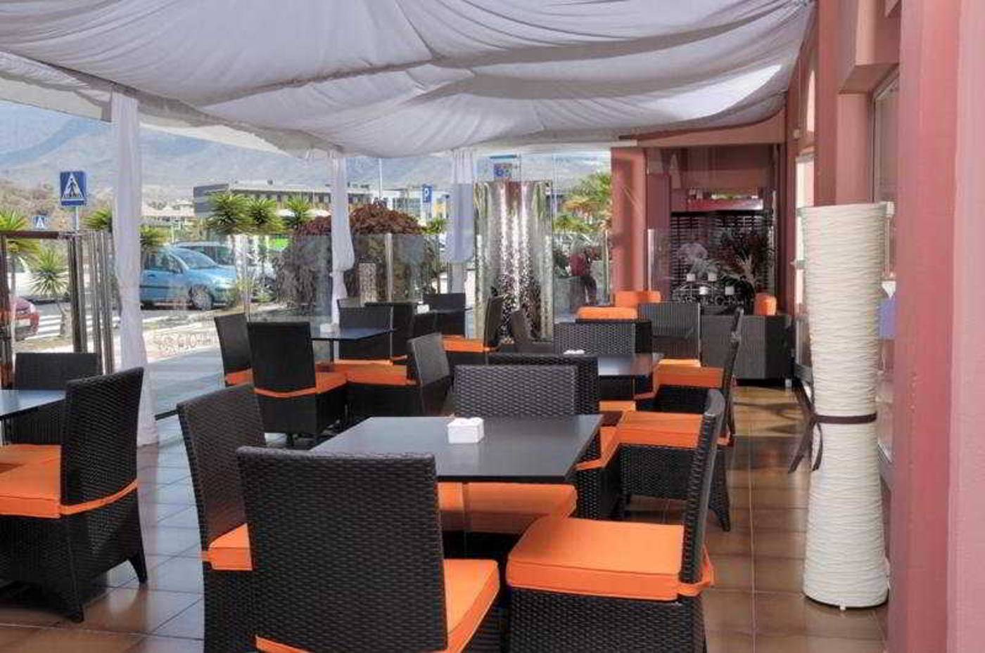 Marola-Park-Apartmentos-Restaurant-10