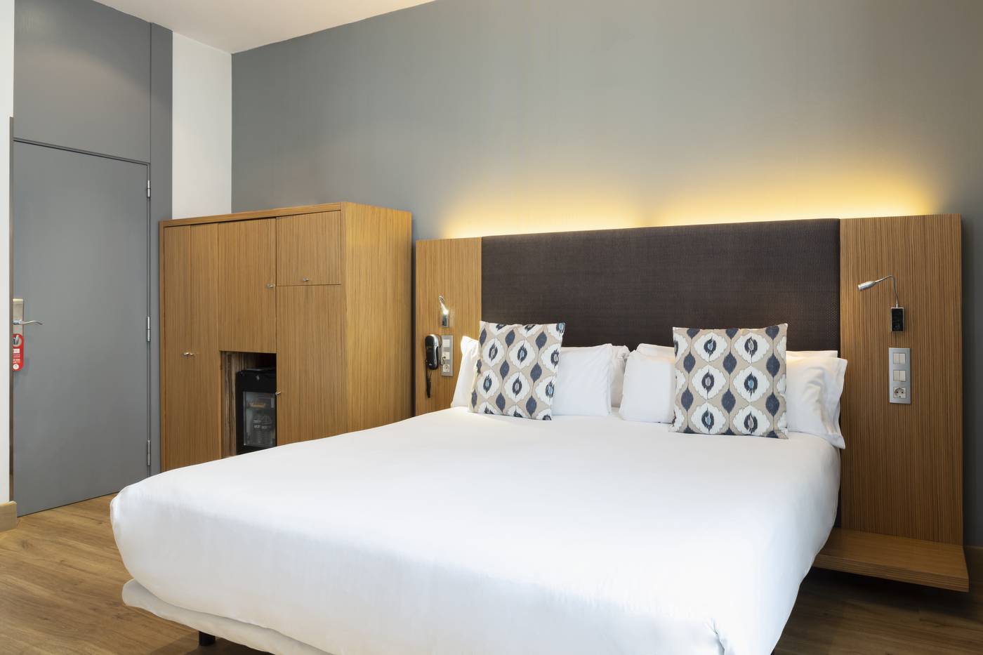 Petit-Palace-Plaza-del-Carmen-Room-14