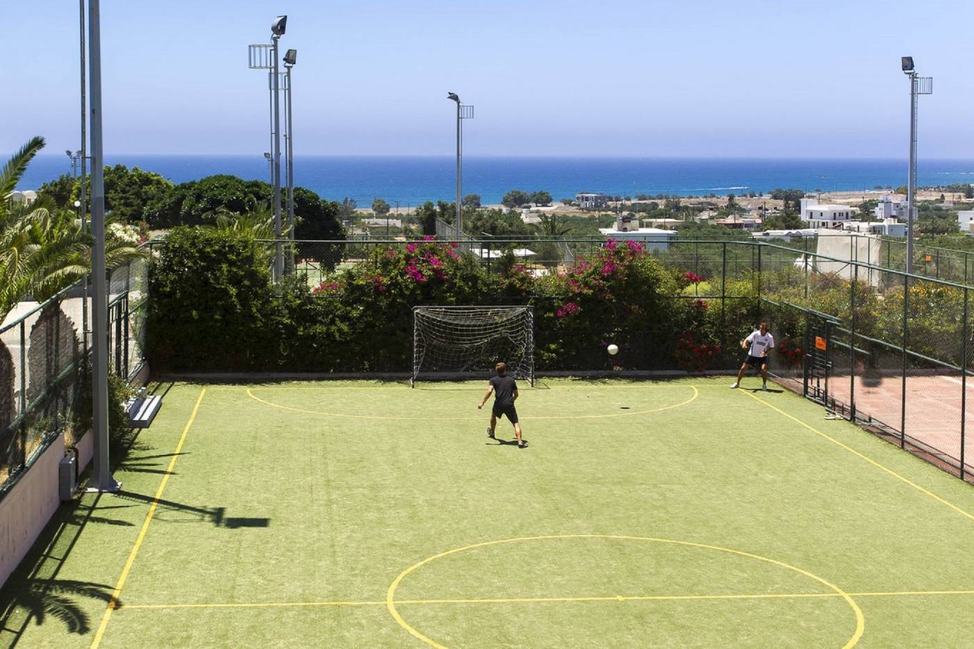 Sunshine-Crete-Beach-Sports-and-Entertainment-19