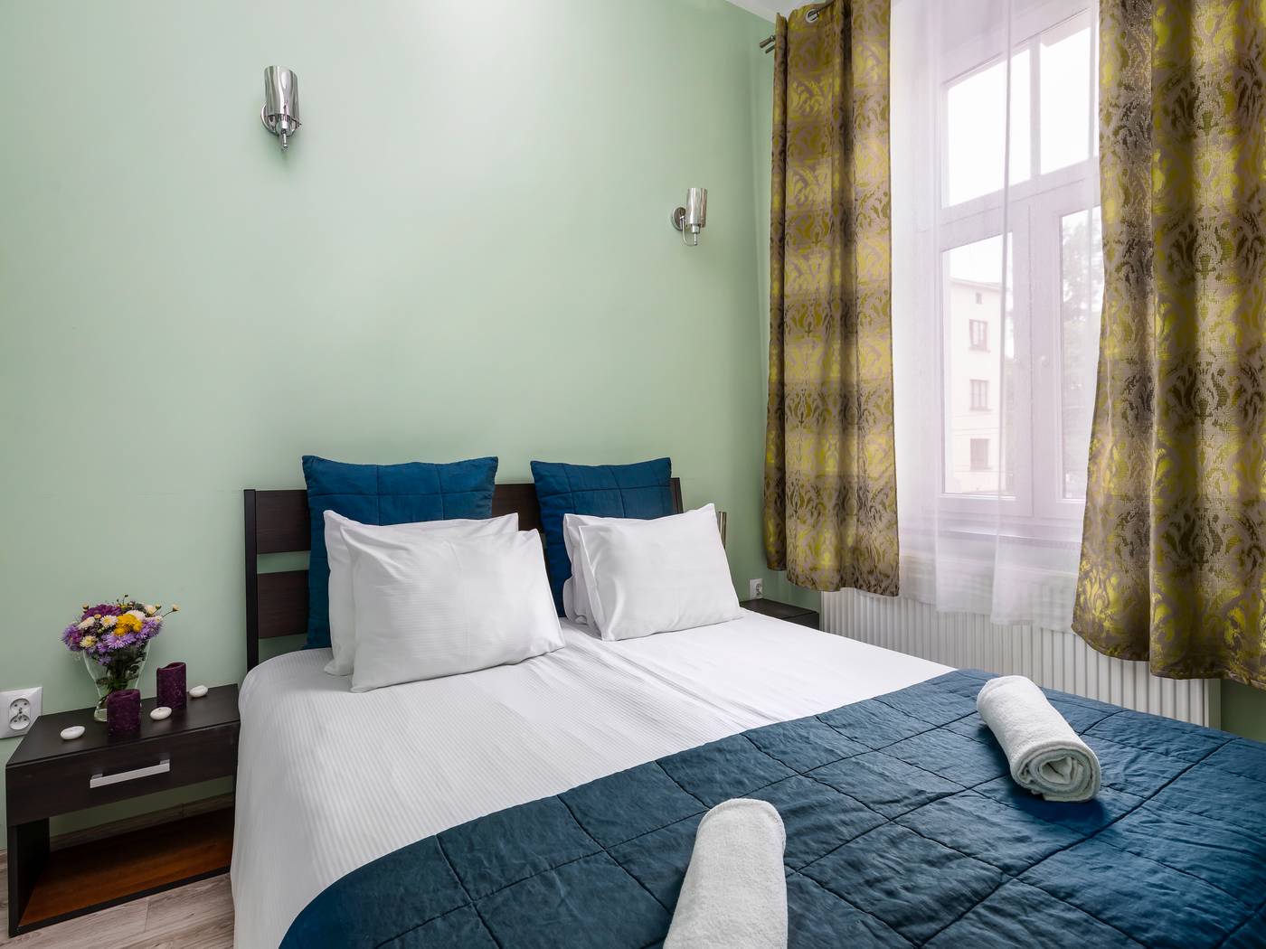 Platinum-Suite-Room-21