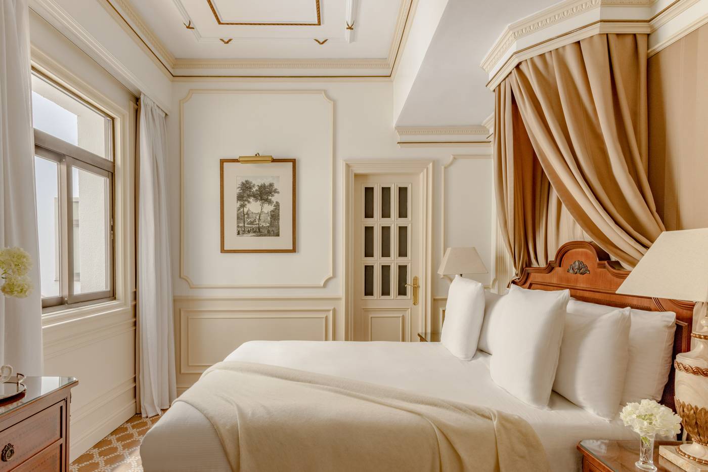 F-nix-Gran-Melia-Room-35