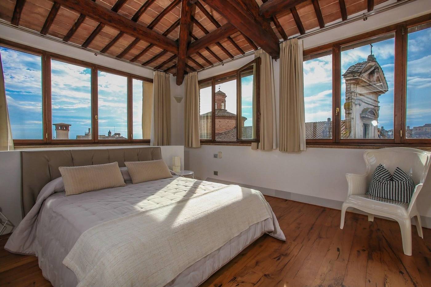 B-B-Le-Logge-Luxury-Rooms-Room-1