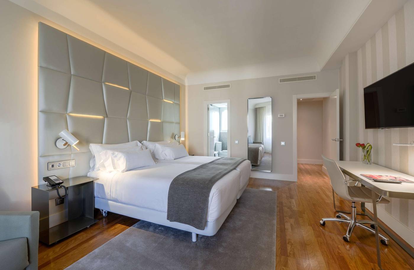 NH-Collection-Madrid-Colon-Room-29