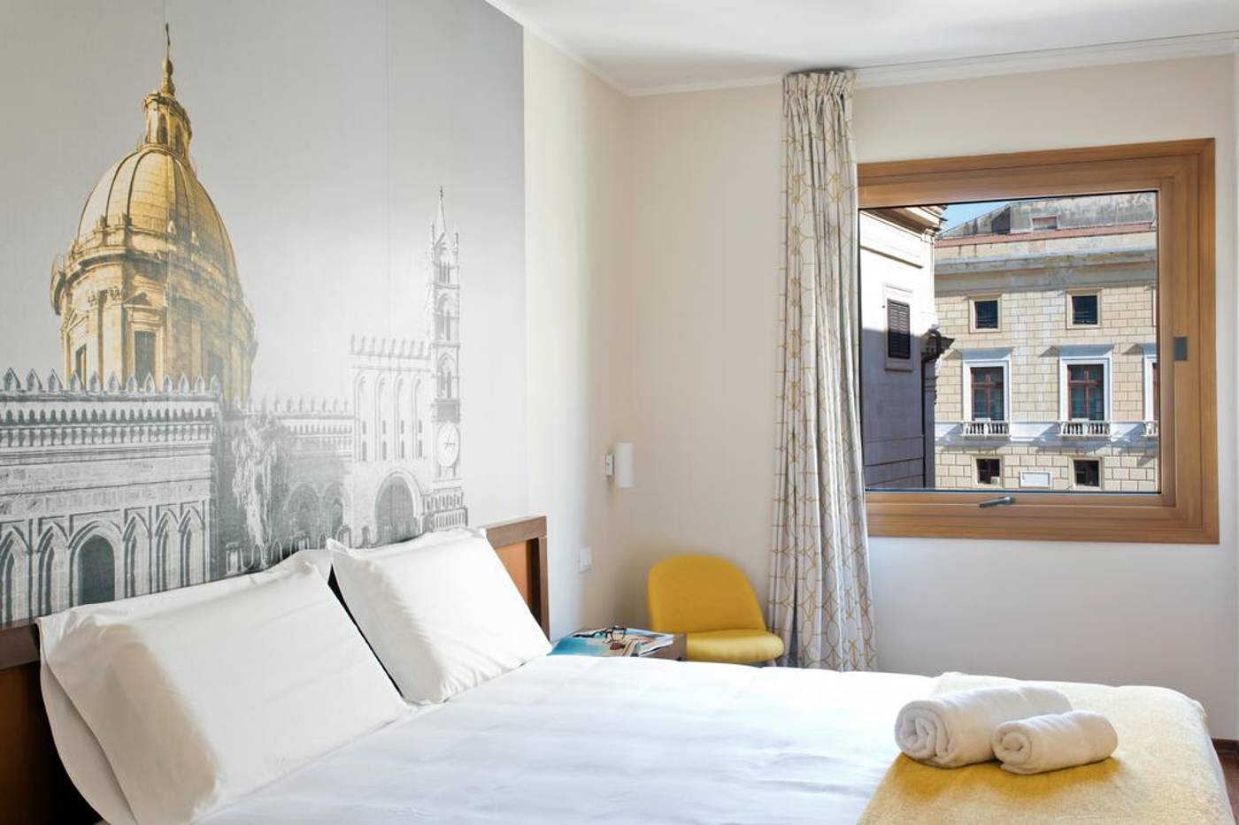 B-B-Hotel-Palermo-Quattro-Canti-Room-10