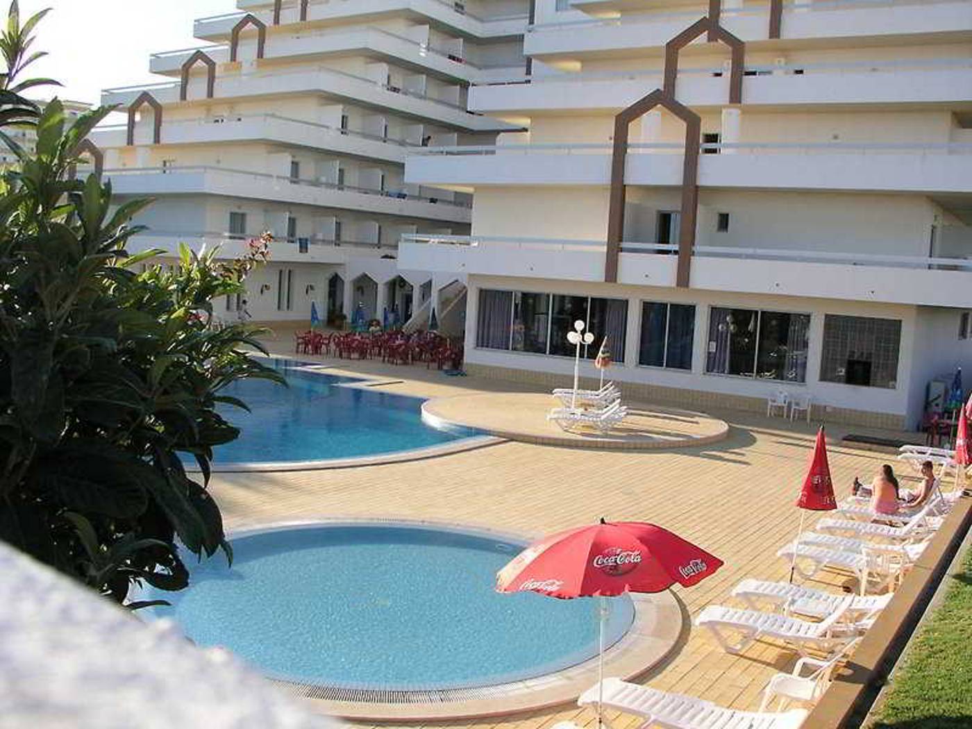 Luar-Pool-4