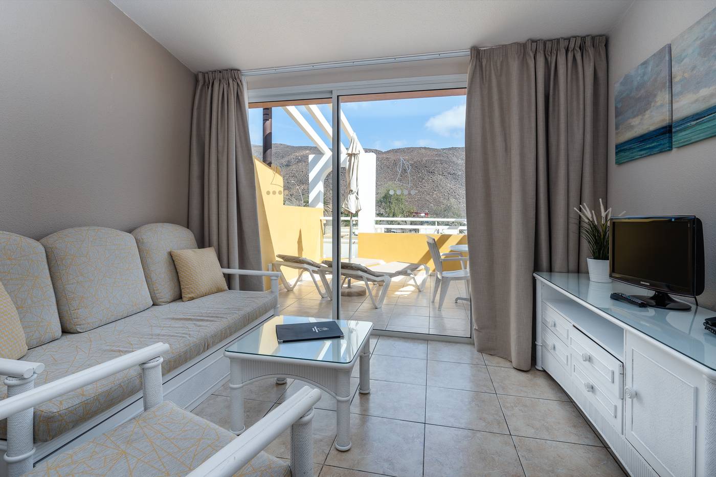 Apartamentos-Punta-Marina-by-LIVVO-Room-17