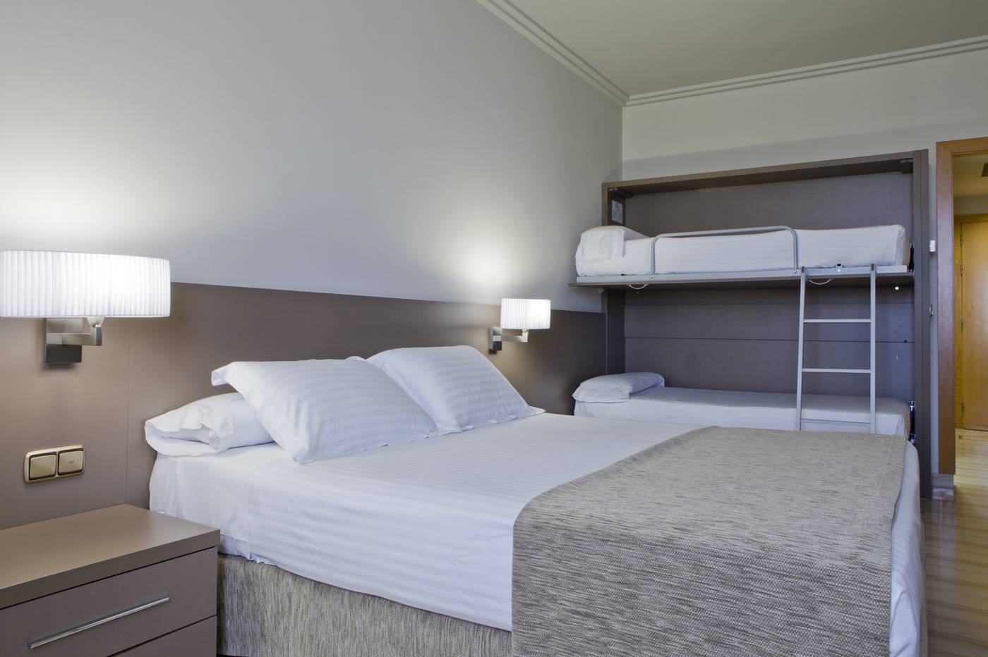 Ciutat-de-Tarragona-Room-20