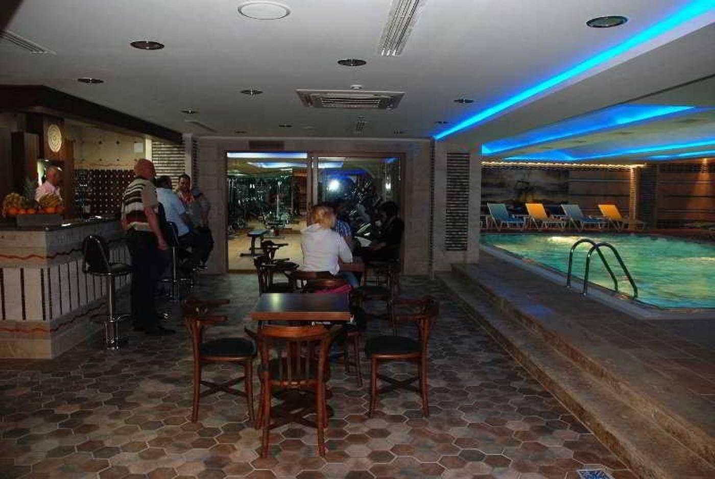 White-Gold-Hotel---Spa-Sports-and-Entertainment-55