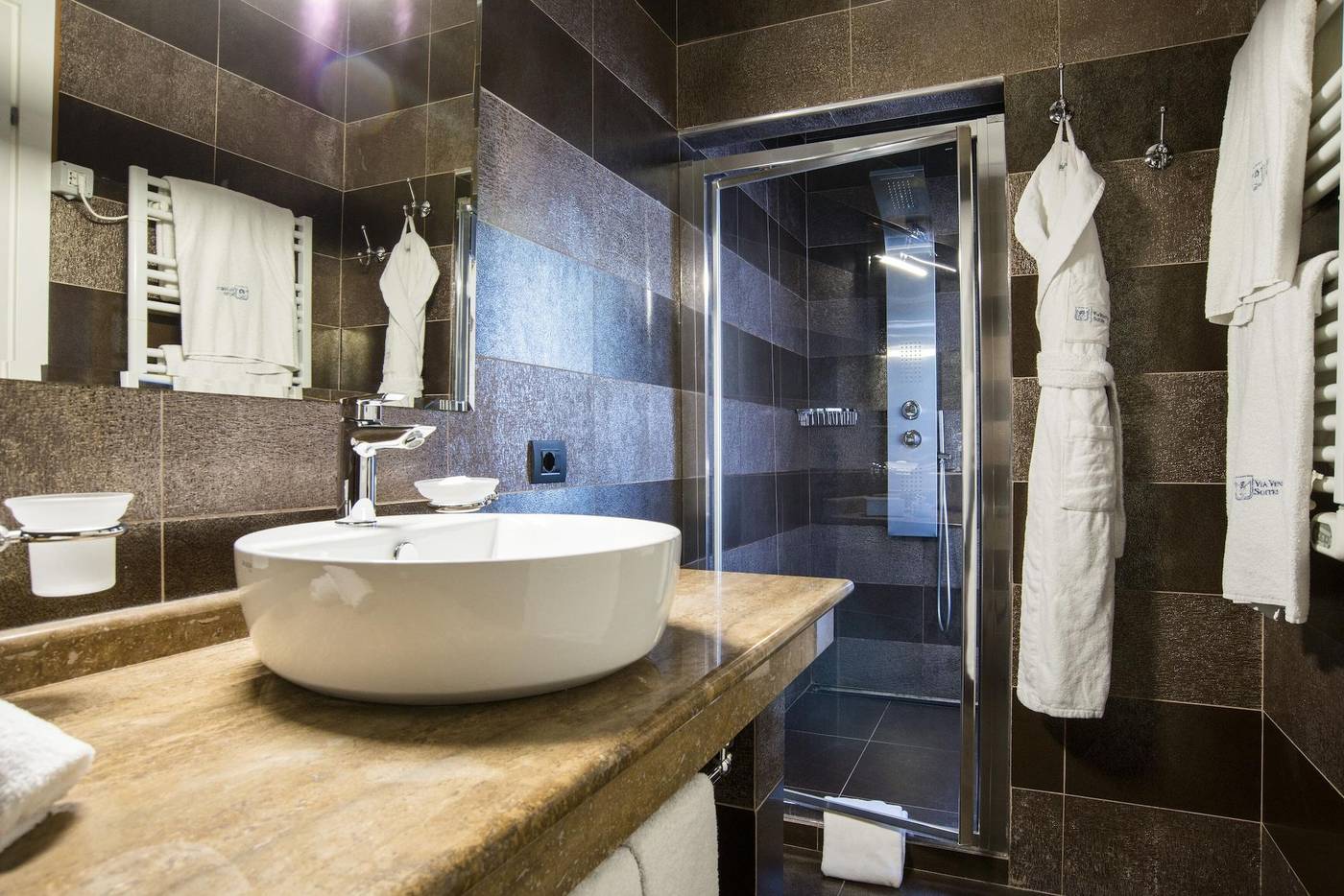 Via-Veneto-Suites-Room-42