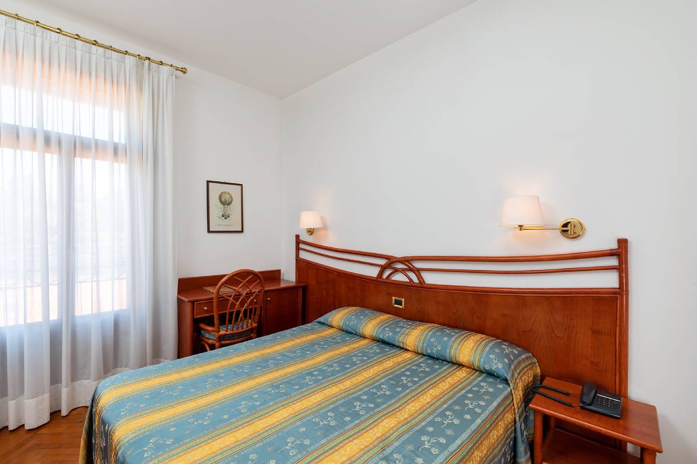 Hotel Rivamare-Italy-Venezia-Room-6