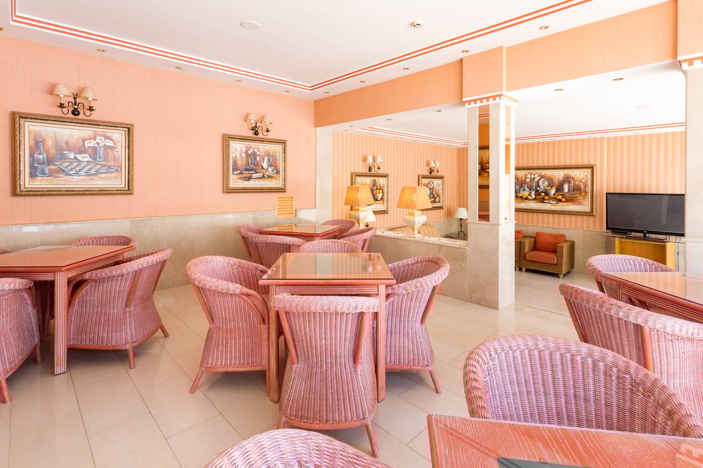 La-Reserva-de-Marbella-Bar-45