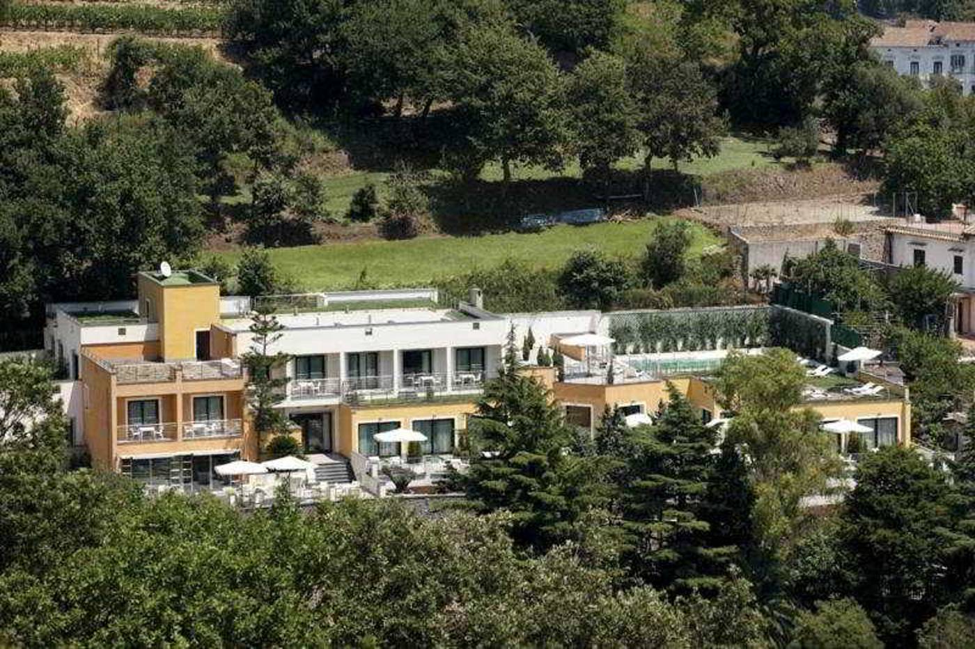 Relais-Paradiso-General-view-8