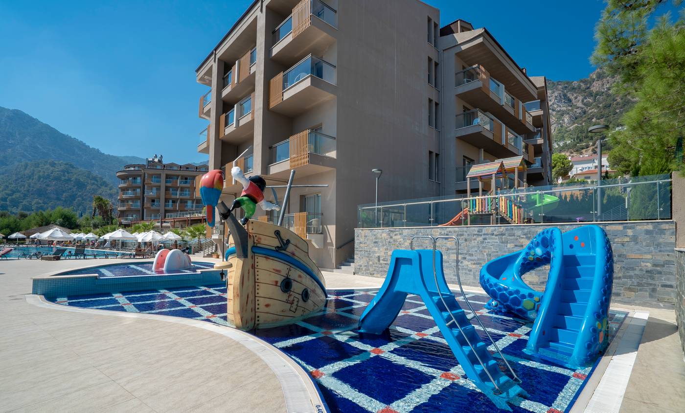 Turunc-Premium-Pool-1