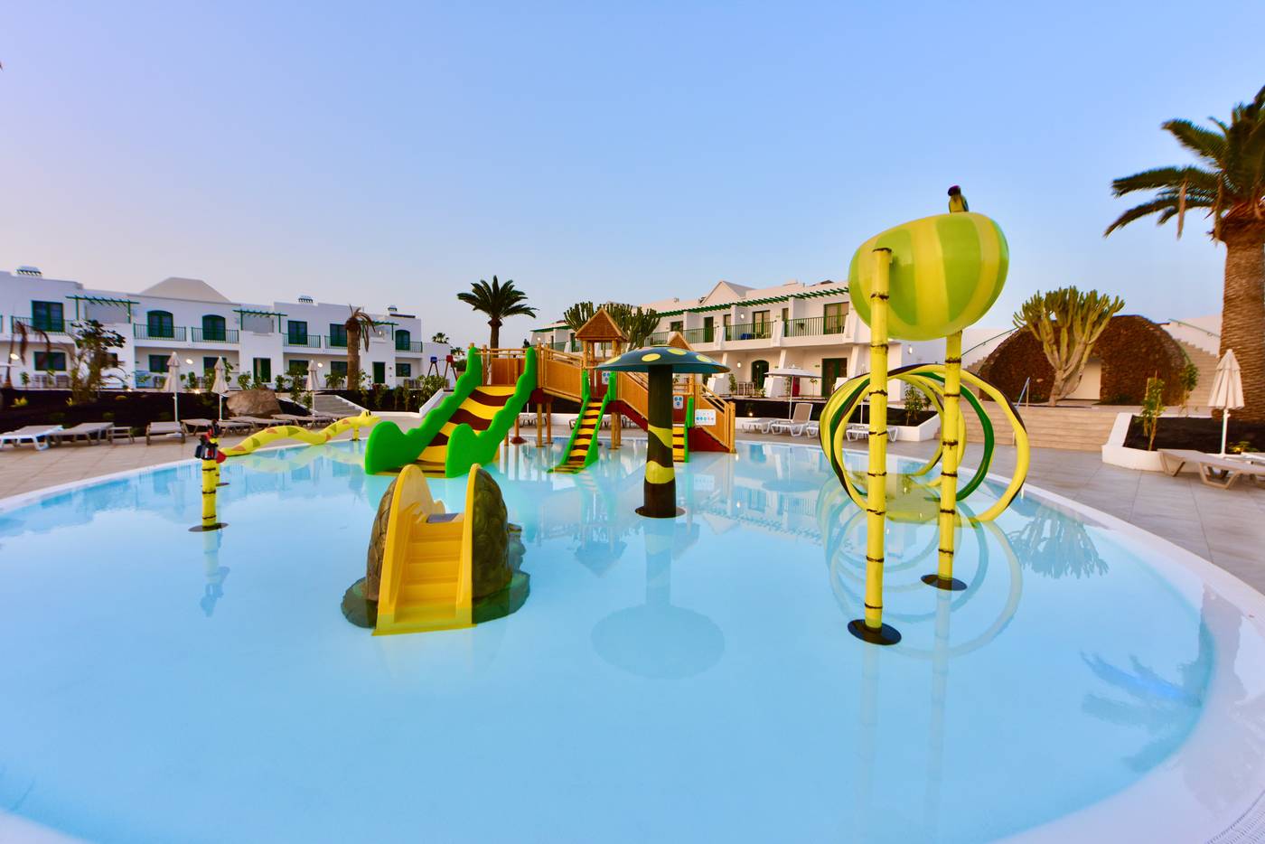 MYND Yaiza | Lanzarote | On the Beach | £30pp Deposits