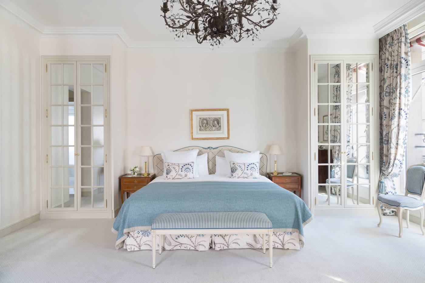 Le-Bristol-Paris-Room-26