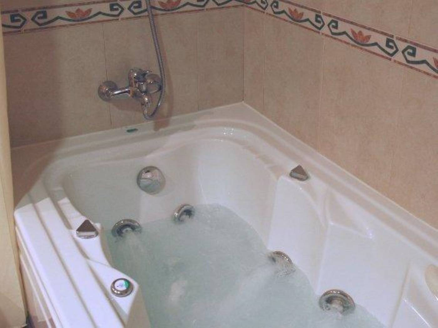 Masa-International-Room-40