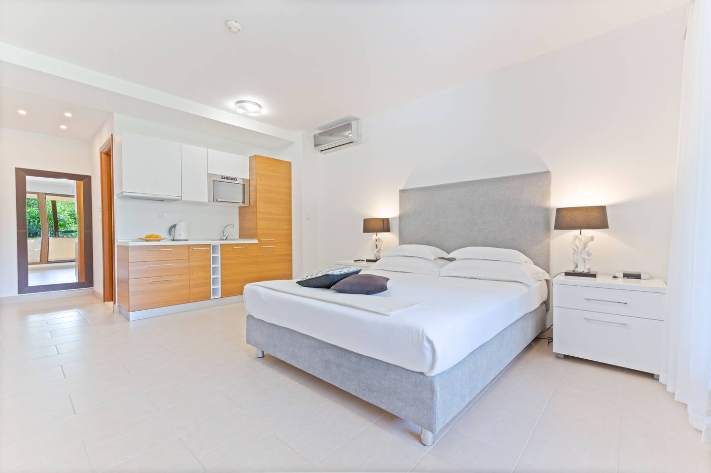 The-Residence-Room-10